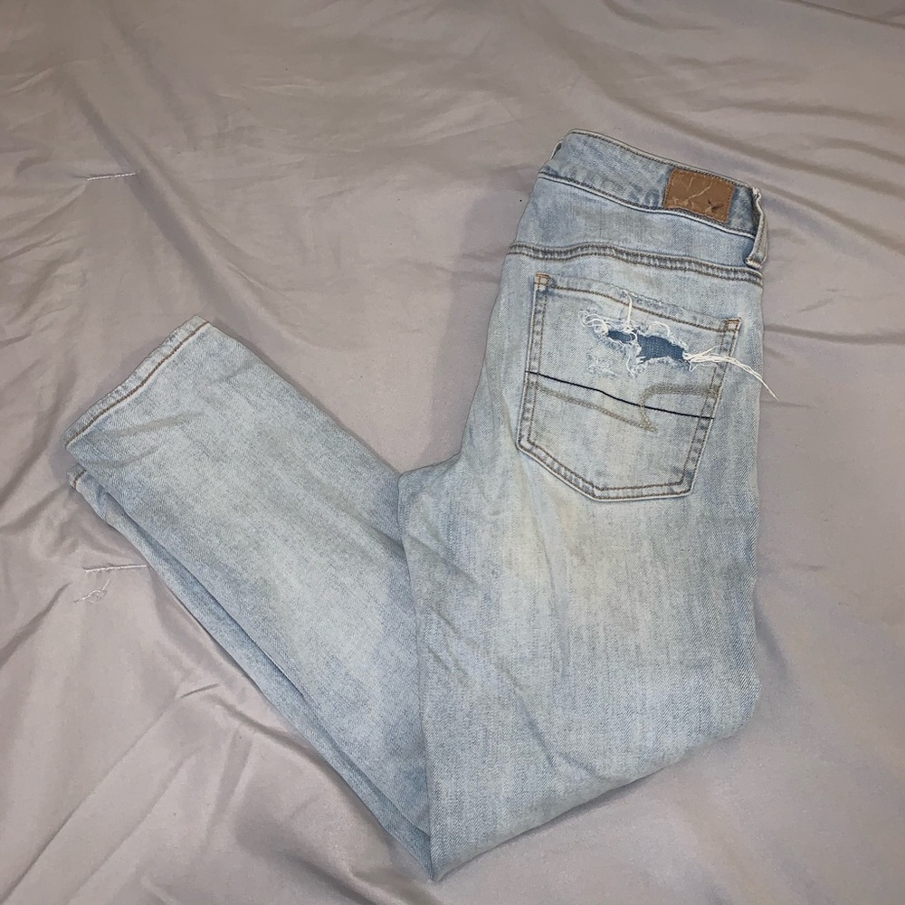 High waisted Tomgirl American eagle jeans